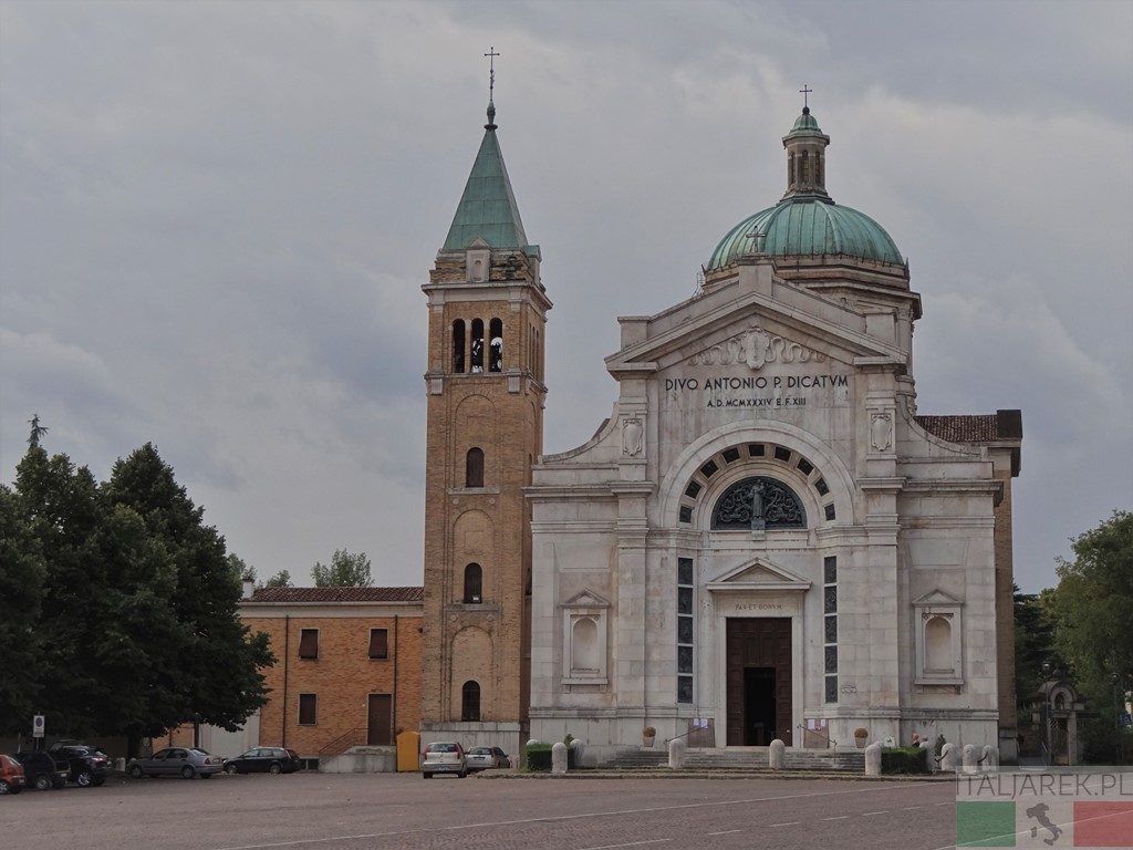 Predappio  Chiesa di Sant'Antonio, arch. Cesare Bazzani