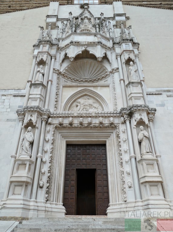 San Francesco alle Scale - portal