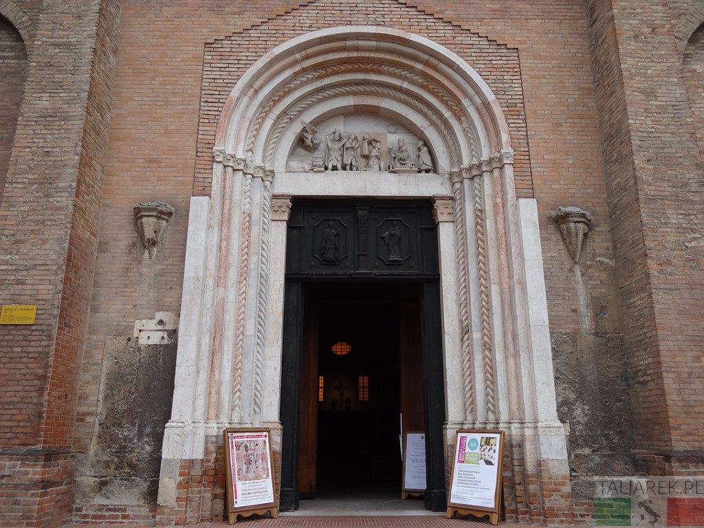 Wejście do bazyliki San Mercuriale - Forli