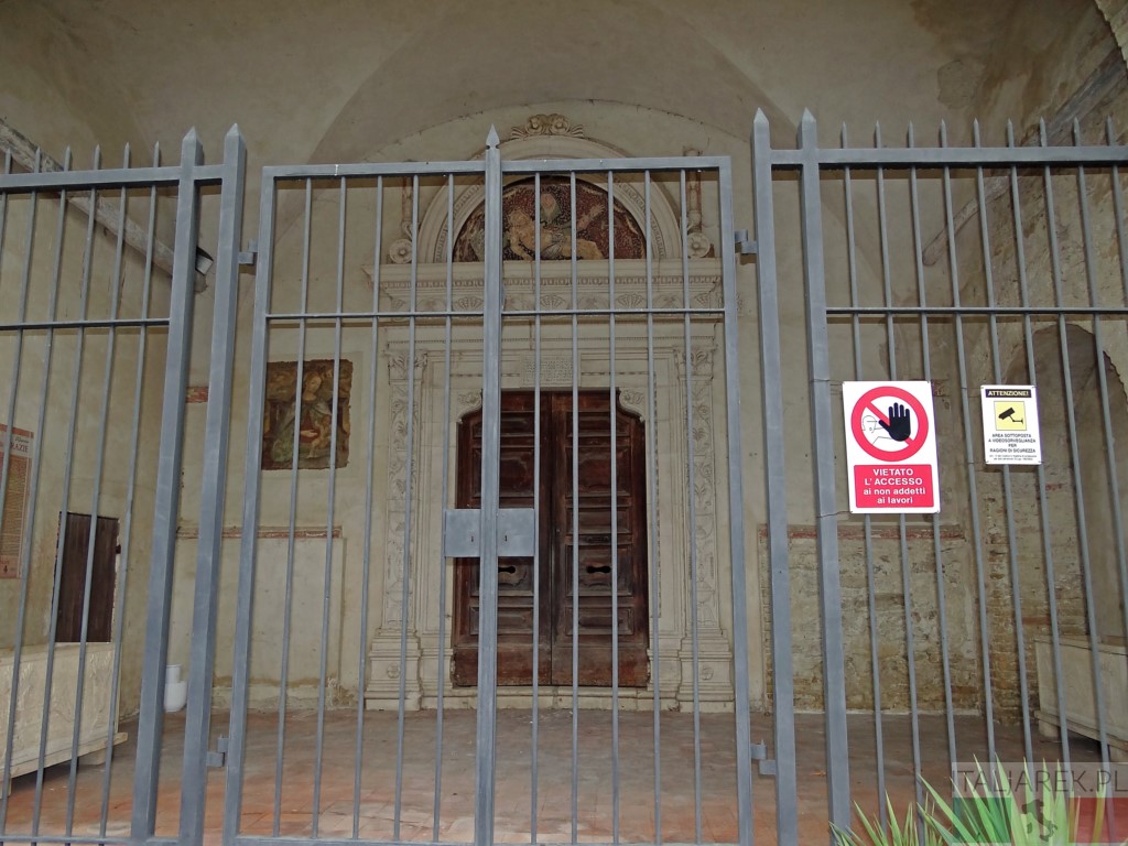 Zamknięte kościoły Abruzji