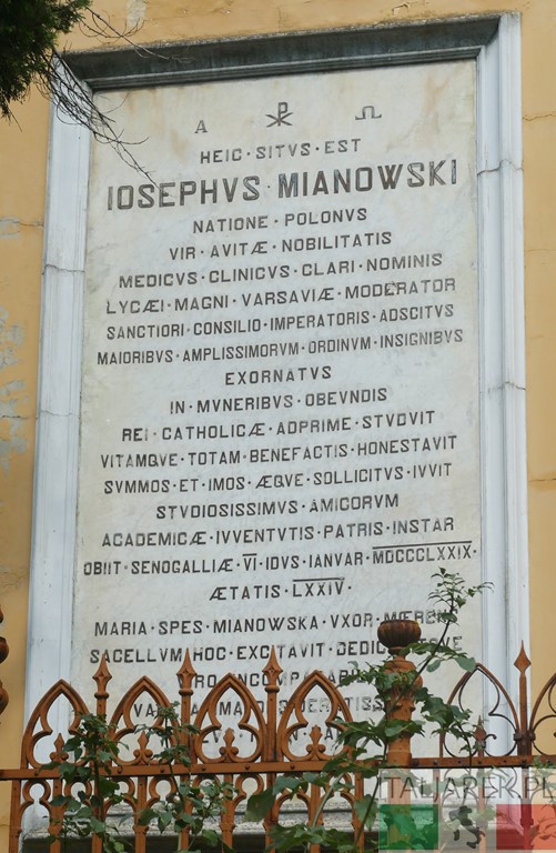 Tablica na grobowcu Józefa Mianowskiego