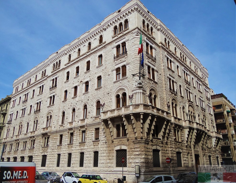 Palazzo dell Acqua, Bari