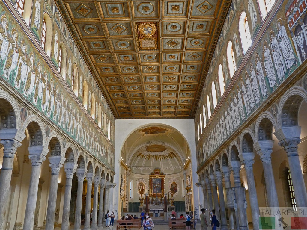 Basilica di Sant' Apollinare Nuovo - wnętrze
