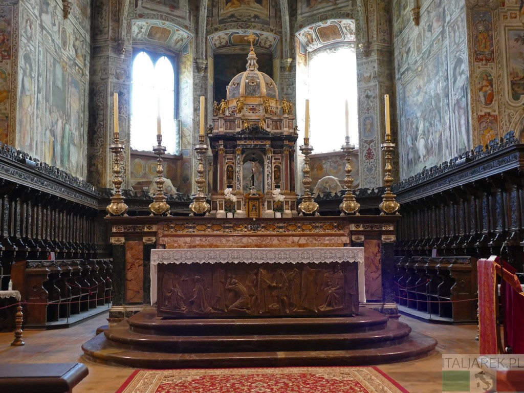 Bazylika św. Piotra (Perugia) - prezbiterium