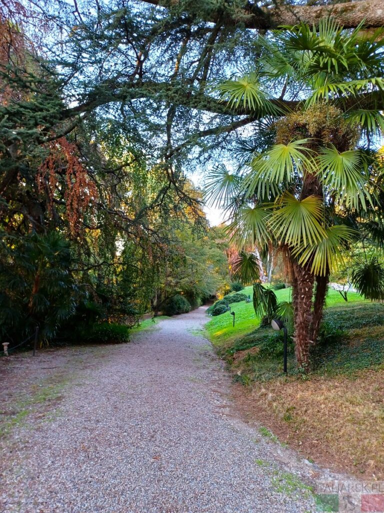 Villa Cagnola - park