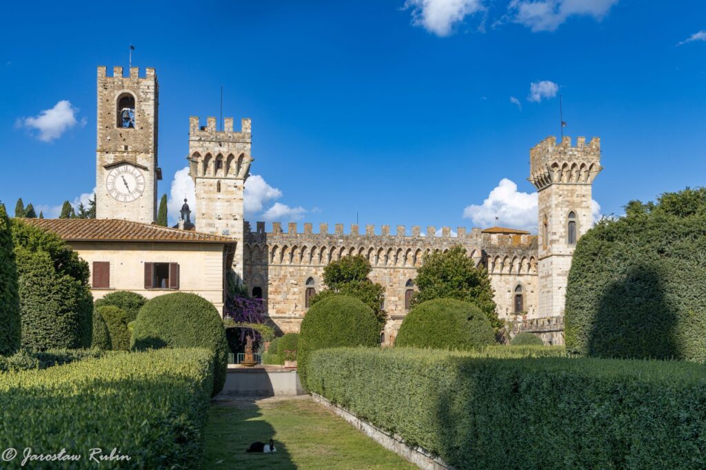 Przebudowa w stylu neogotyckim. Badia a Passignano