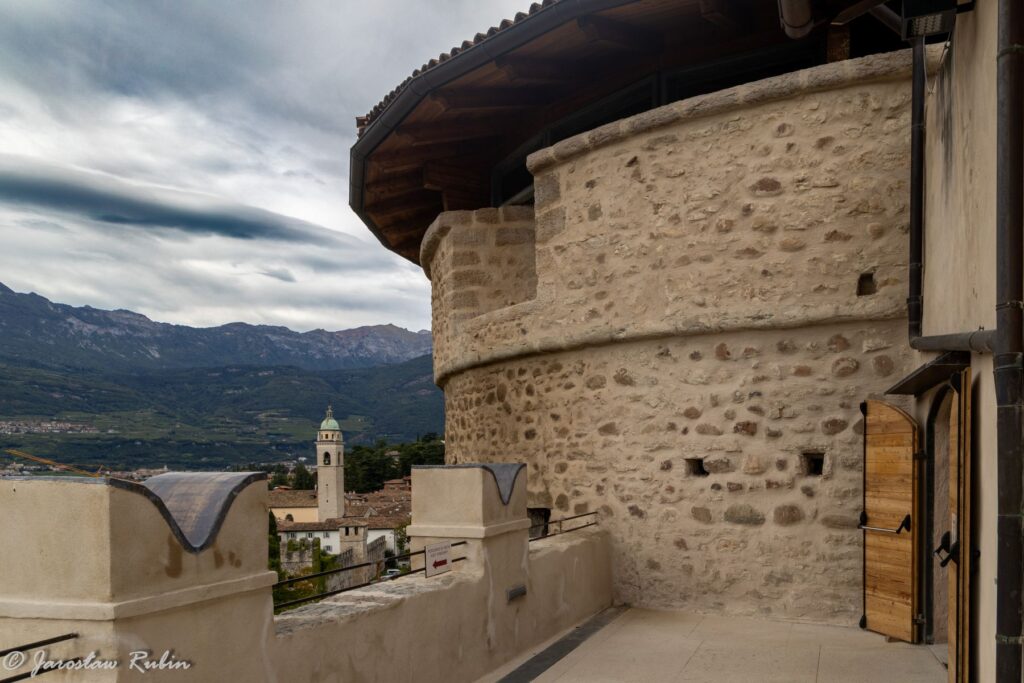 Widok z Castello di Rovereto
