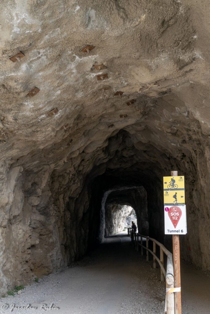 Tunel na trasie