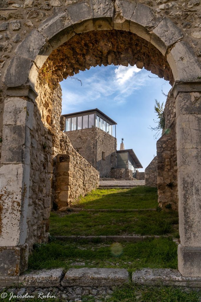 Zamek hrabiów Aquino w Piedimonte San Germano