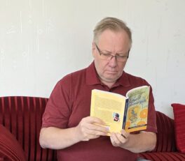 Lampart w pomarańczach, Ewa Karolina Cichocka
