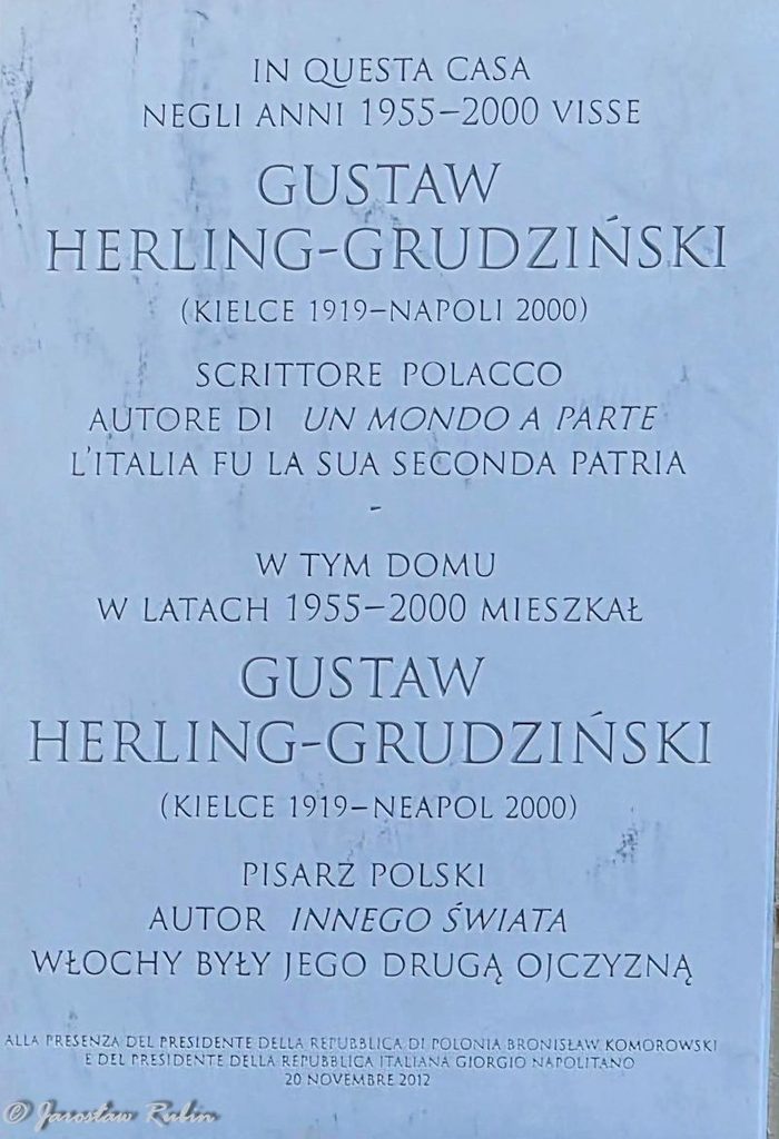 Gustaw Herling-Grudziński – tablica pamiątkowa w Neapolu